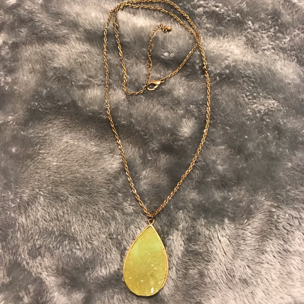 Turquoise gemstone pendant necklace